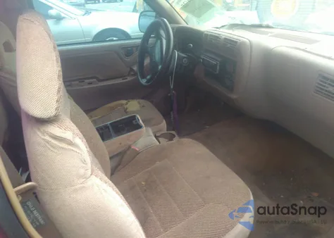 1996 Chevrolet S Truck S10 z USA, uszkodzony, nr VIN 1GCCS14X4T8176012